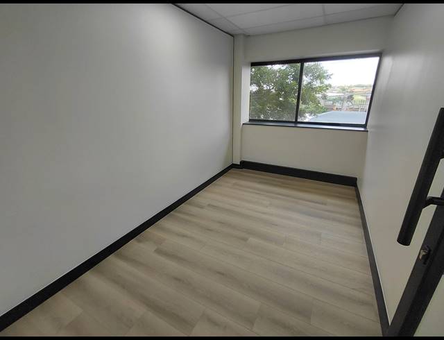 335M² OFFICE TO LET IN HALFWAY HOUSE